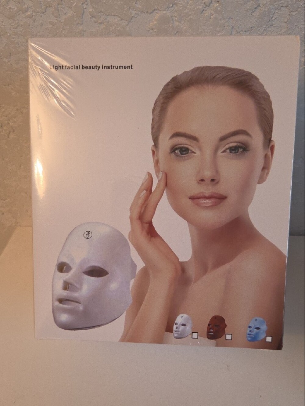 White LED Facial Therapy Mask for Home Skin Care - Picture 4 of 4